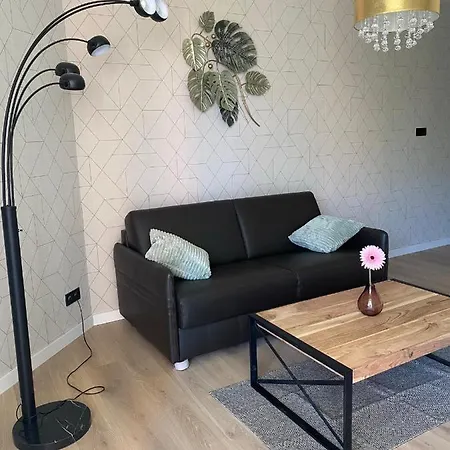 Apartment 1ive4hil/on *