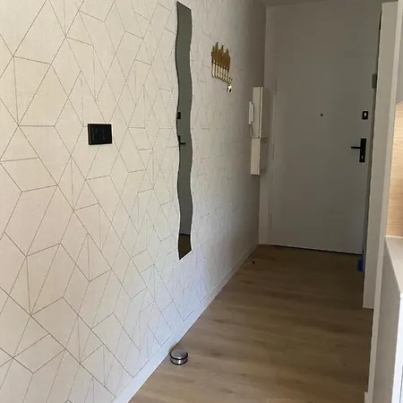 1ive4hil/on Apartment